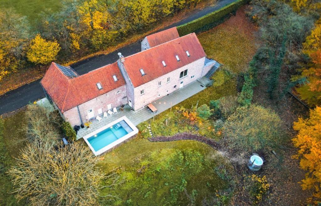 La Canopee Des Arbres, Anna Ellezelles Kültér fotó